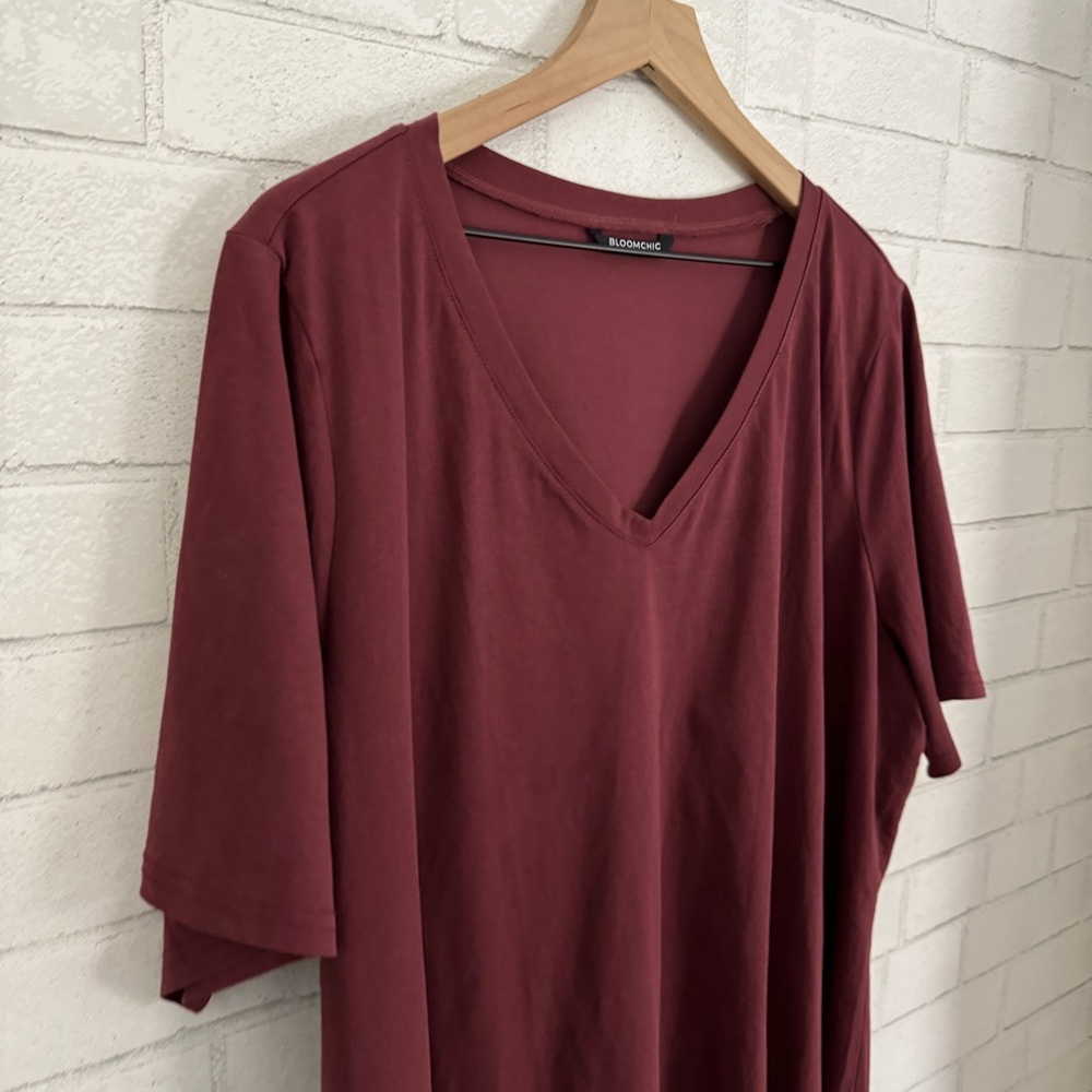 BLOOMCHIC V-Neck Burgundy Tunic Tee - Picture 8 of 9